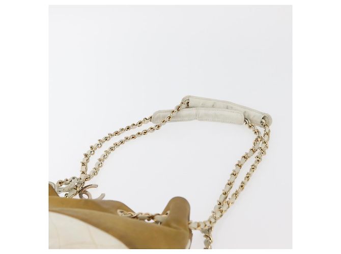 CHANEL Matelasse Drawstring Chain Shoulder Bag Leather Beige Gold CC - vista 14