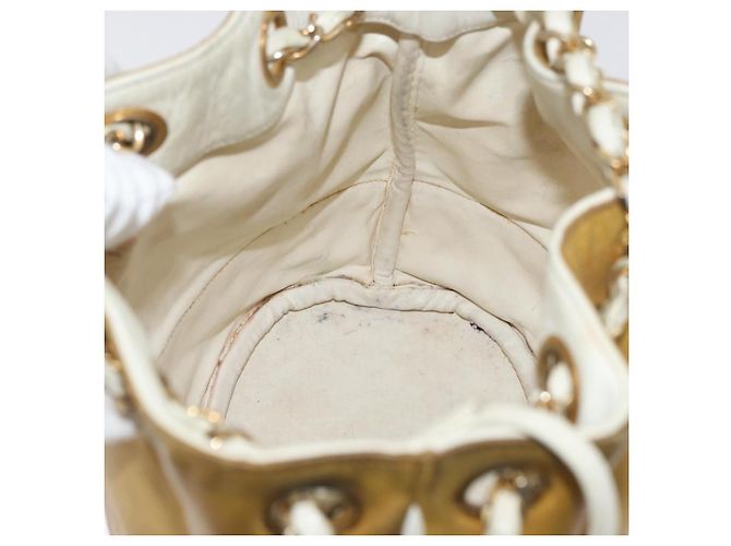 CHANEL Matelasse Drawstring Chain Shoulder Bag Leather Beige Gold CC - vista 19