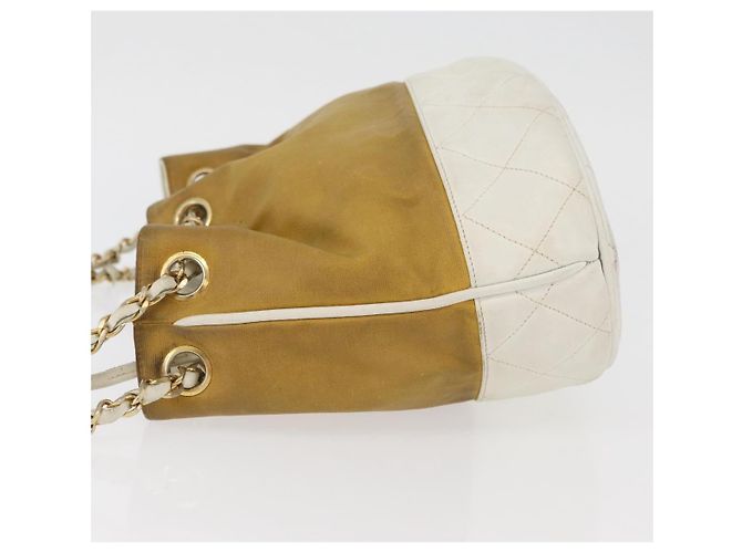 CHANEL Matelasse Drawstring Chain Shoulder Bag Leather Beige Gold CC - vista 4