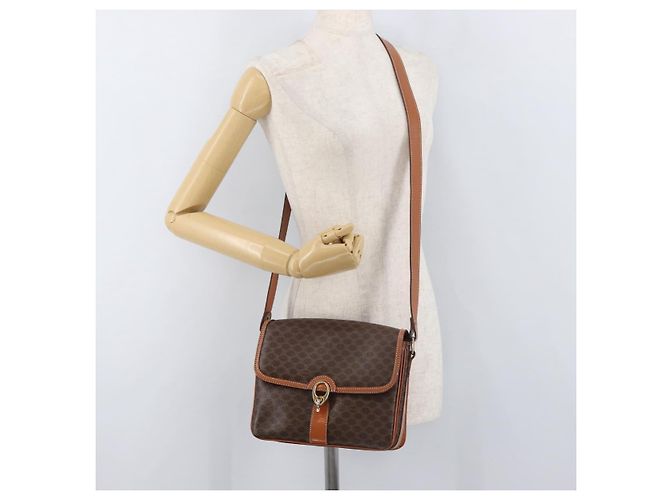 Céline CELINE Macadam Canvas Shoulder Bag PVC Leather Brown Gold - vista 25