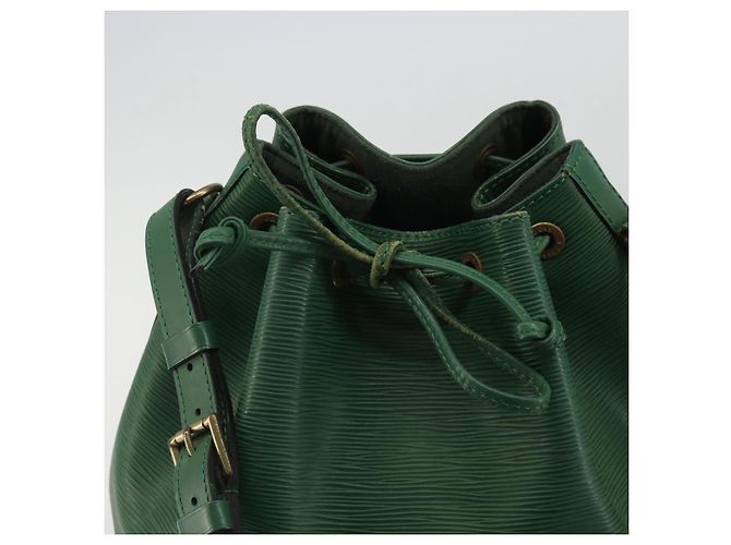 LOUIS VUITTON Epi Petit Noe Shoulder Bag Green M44104 LV - vista 10