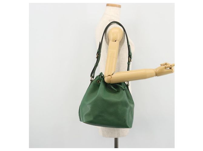 LOUIS VUITTON Epi Petit Noe Shoulder Bag Green M44104 LV - vista 19