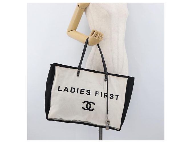 CHANEL Ladies First Tote Bag Canvas White Silver CC - vista 22
