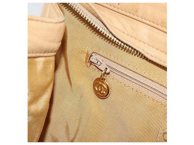 CHANEL Matelasse Shoulder Bag Lamb Skin Beige Gold CC - vista 12