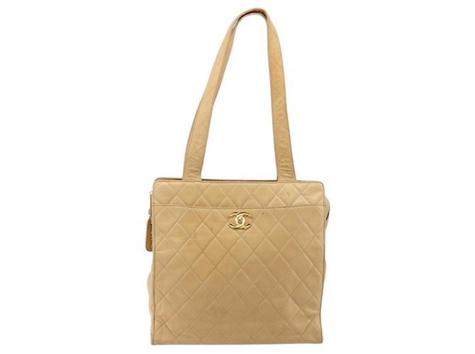 CHANEL Matelasse Shoulder Bag Lamb Skin Beige Gold CC - vista 13