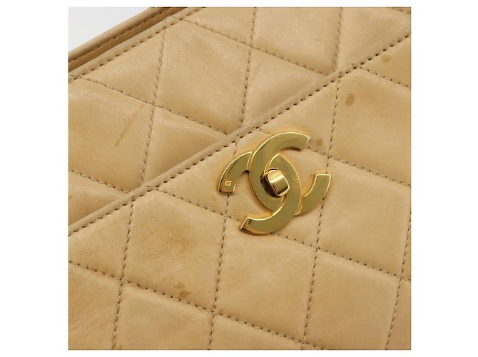 CHANEL Matelasse Shoulder Bag Lamb Skin Beige Gold CC - vista 19