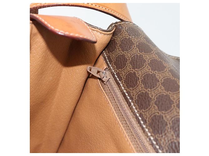 Céline CELINE Macadam Canvas Circle Shoulder Bag PVC Leather Brown Gold - vista 22