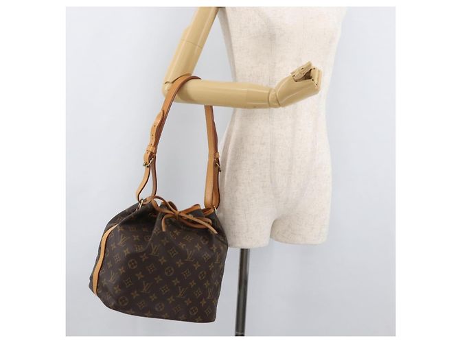 LOUIS VUITTON Monogram Petit Noe Shoulder Bag M42226 LV - vista 20