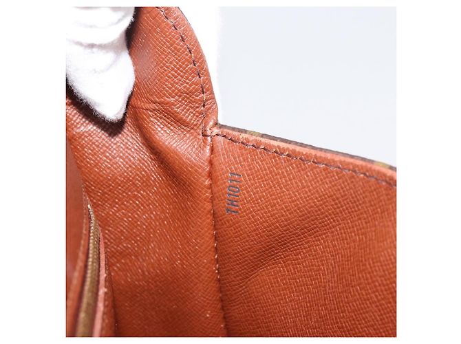 LOUIS VUITTON Monogram Saint Cloud GM Shoulder Bag M51242 LV - vista 12