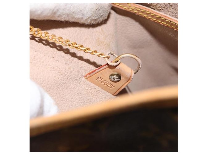 LOUIS VUITTON Monogram Bucket GM Shoulder Bag M42236 LV - vue 12