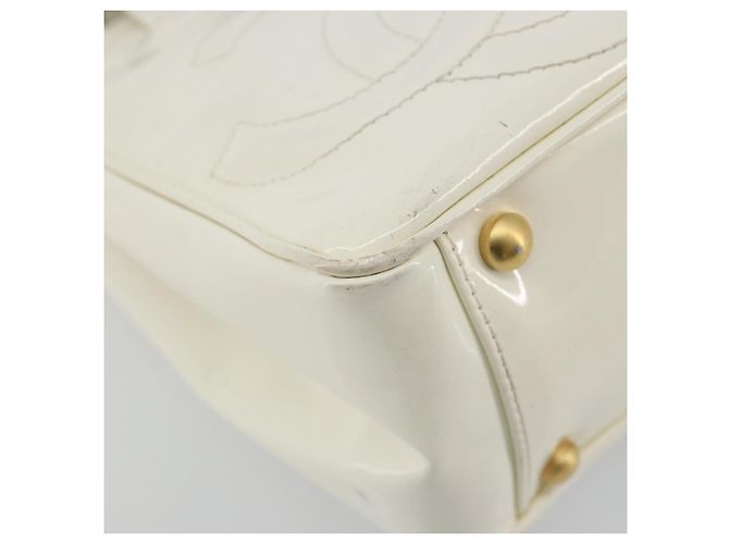 CHANEL Triple Coco Hand Bag Patent leather White CC - vista 11