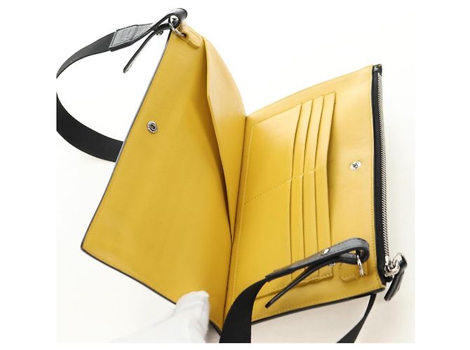 FENDI Bugs Monster Shoulder Bag Leather Black Silver - vista 10
