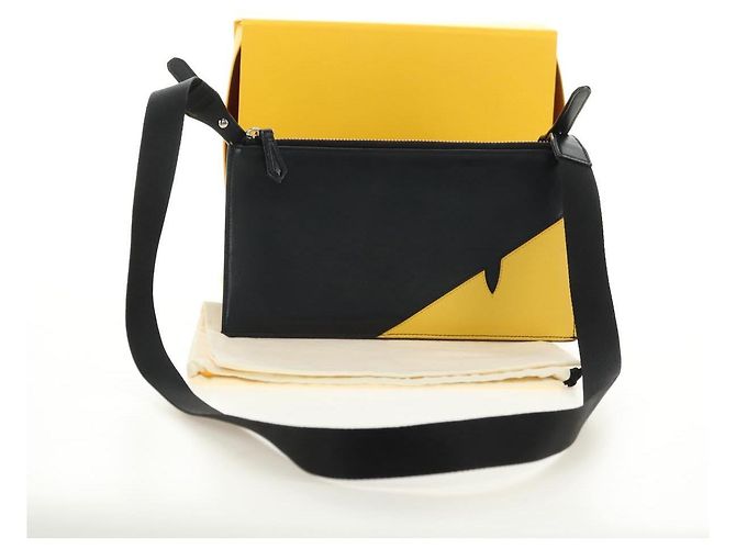 FENDI Bugs Monster Shoulder Bag Leather Black Silver - vista 12