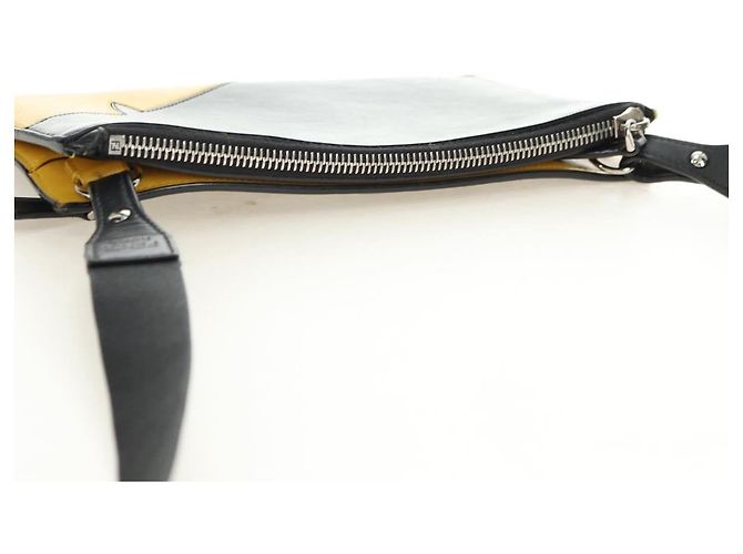 FENDI Bugs Monster Shoulder Bag Leather Black Silver - vista 6