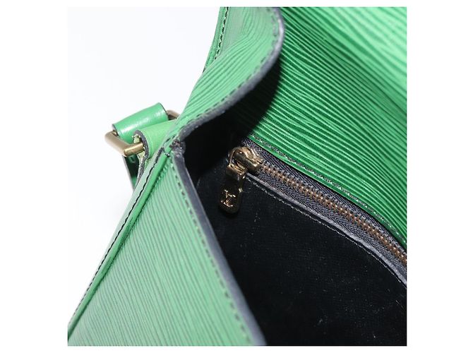 LOUIS VUITTON Epi Saint Cloud GM Shoulder Bag Green M52194 LV - vista 25