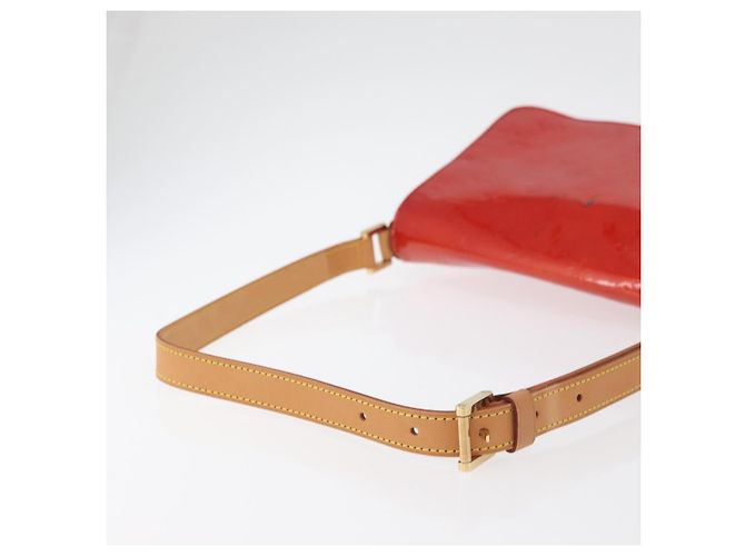 LOUIS VUITTON Monogram Vernis Thompson Street Shoulder Bag Red M91094 - vista 8