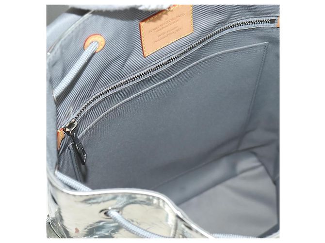 LOUIS VUITTON Monogram Miroir ChristopherPM Backpack Silver M58756 bs35728SAV - vista 35