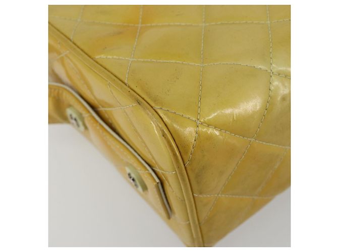 CHANEL Vanity Hand Bag Patent Leather Yellow Silver CC - vista 14