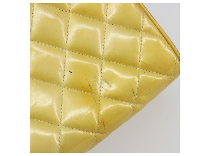 CHANEL Vanity Hand Bag Patent Leather Yellow Silver CC - vista 15