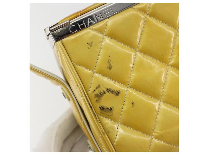 CHANEL Vanity Hand Bag Patent Leather Yellow Silver CC - vista 16