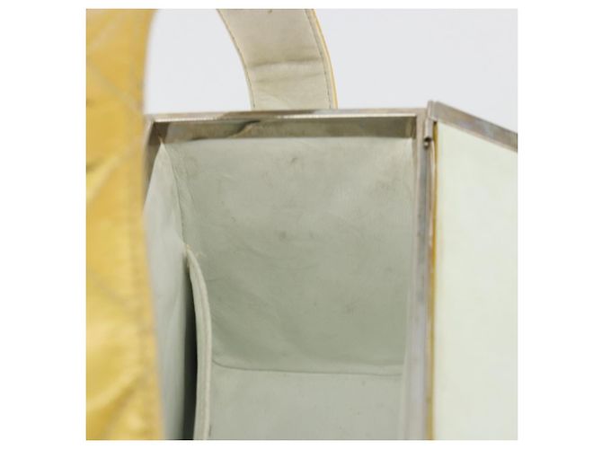 CHANEL Vanity Hand Bag Patent Leather Yellow Silver CC - vista 21