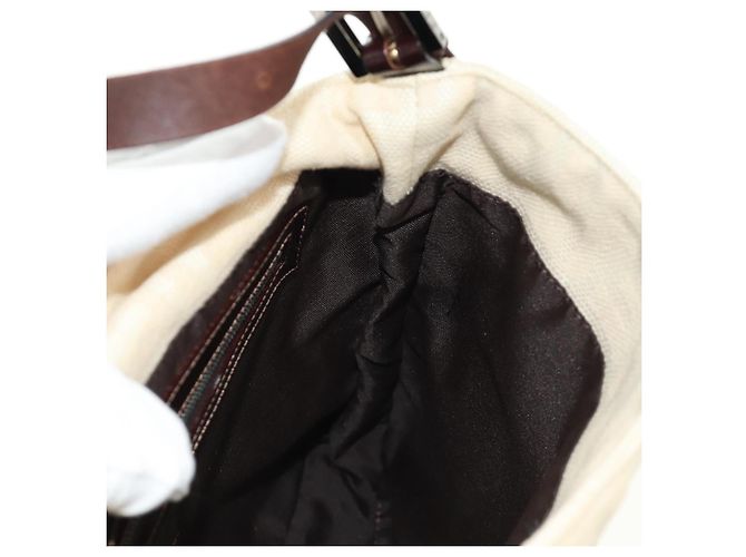 FENDI Zucca Canvas Mamma Baguette Shoulder Bag Ivory Silver - vista 25