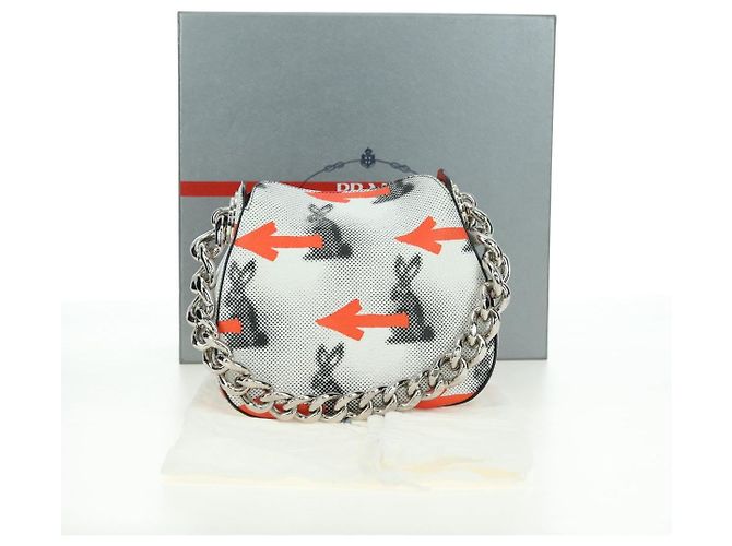 PRADA Sports Chain Shoulder Bag Leather White Silver - vista 12