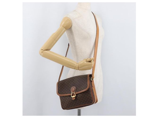 Céline CELINE Sac à épaule en toile Macadam PVC Cuir Marron Or - vue 26