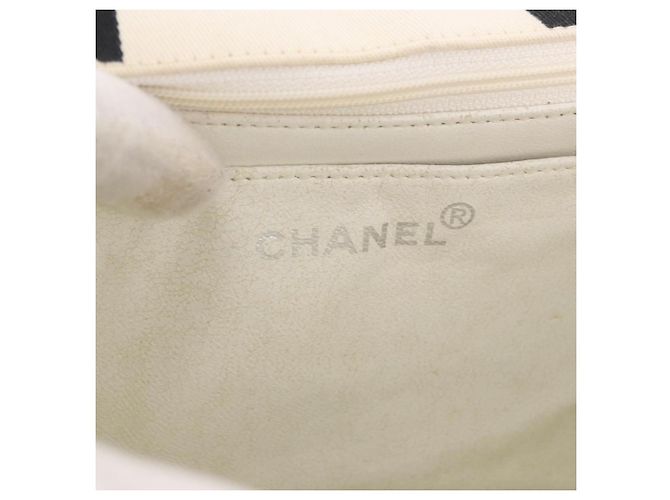 CHANEL Matelasse Chain Hand Bag Canvas White Silver CC - vista 17