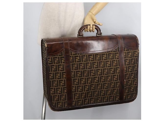 FENDI Zucca Canvas Trunk Black Brown - vista 22