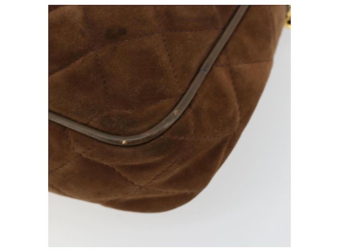 CHANEL Bolsa de Ombro Matelassé com Corrente Camurça Castanho Ouro CC - vista 15
