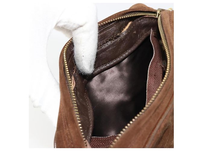 CHANEL Bolsa de Ombro Matelassé com Corrente Camurça Castanho Ouro CC - vista 23