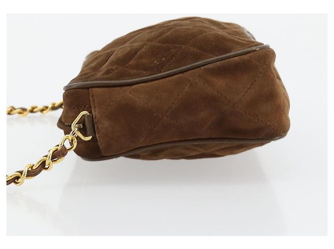 CHANEL Bolsa de Ombro Matelassé com Corrente Camurça Castanho Ouro CC - vista 4