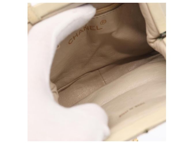 CHANEL Matelasse Chain Shoulder Bag Leather Ivory Gold CC - vista 11