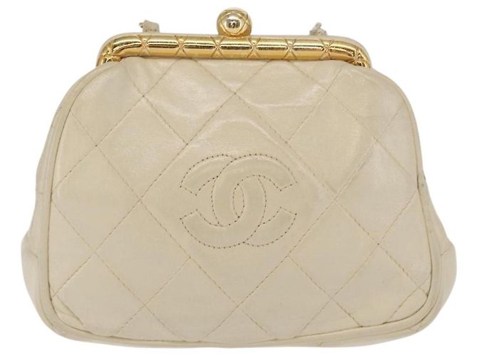 CHANEL Matelasse Chain Shoulder Bag Leather Ivory Gold CC - vista 13