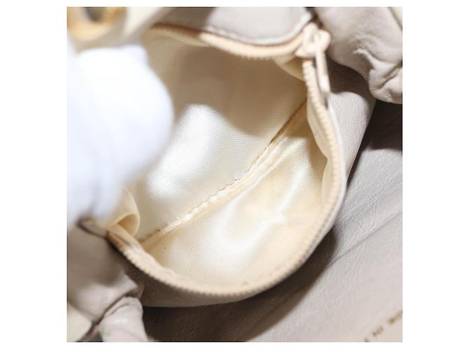 CHANEL Matelasse Chain Shoulder Bag Leather Ivory Gold CC - vista 23