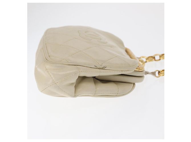 CHANEL Matelasse Chain Shoulder Bag Leather Ivory Gold CC - vista 3