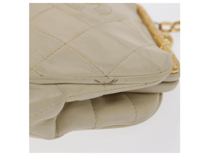 CHANEL Matelasse Chain Shoulder Bag Leather Ivory Gold CC - vista 4