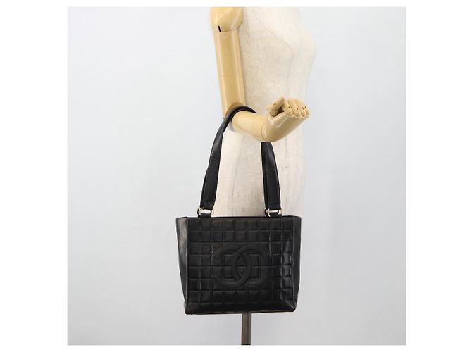 CHANEL Choco Bar Hand Bag Leather Black Gold CC - vista 23