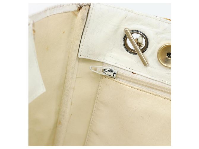CHANEL Chain Shoulder Bag Leather White Gold CC - vista 20