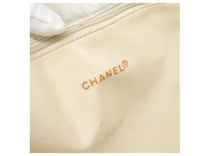 CHANEL Chain Shoulder Bag Leather White Gold CC - vista 9