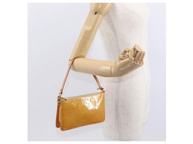 LOUIS VUITTON Monogram Vernis Lexington Pouch Beige M91010 LV - vista 23