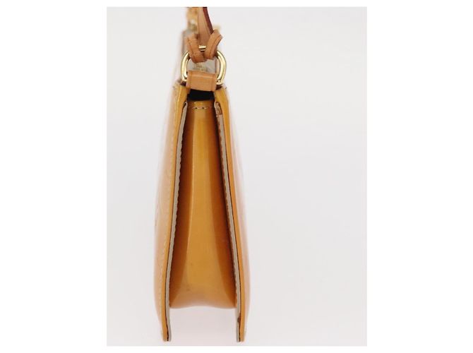 LOUIS VUITTON Monogram Vernis Lexington Pouch Beige M91010 LV - vista 3