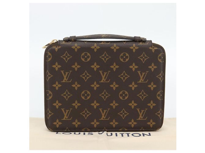 LOUIS VUITTON Monogram iPad Essentials iPad Case M56253 LV - vue 24