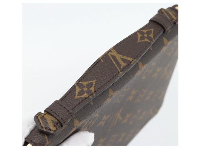 LOUIS VUITTON Monogram iPad Essentials iPad Case M56253 LV - vue 7