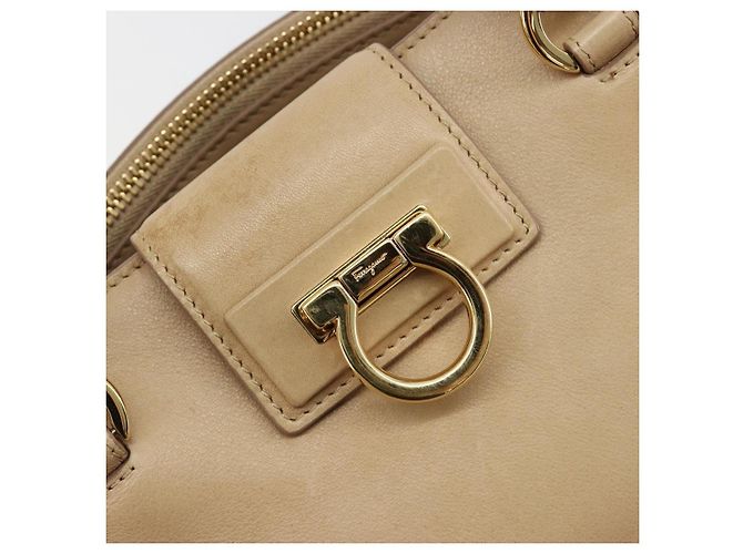 Salvatore Ferragamo Gancini Handtasche Leder Beige Gold - Ansicht 10