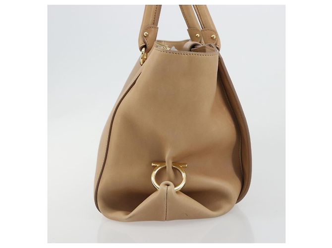 Salvatore Ferragamo Gancini Handtasche Leder Beige Gold - Ansicht 4