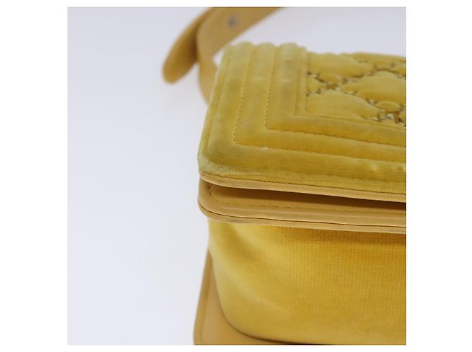 CHANEL Matelasse 20 Chain Boy Chanel Shoulder Bag Velor Yellow CC - vista 14