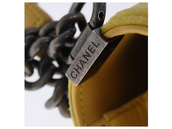 CHANEL Matelasse 20 Chain Boy Chanel Shoulder Bag Velor Yellow CC - vista 9