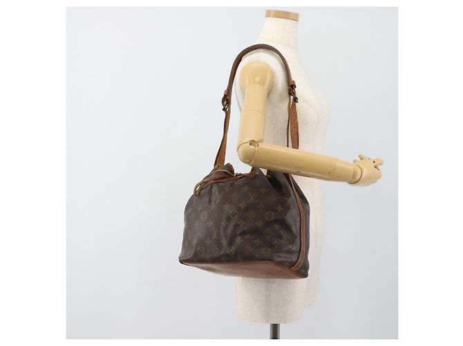 LOUIS VUITTON Monogram Petit Noe Shoulder Bag M42226 LV - vista 19